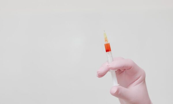 피부 미백 주사로 젊고 고운 피부를 얻는 방법